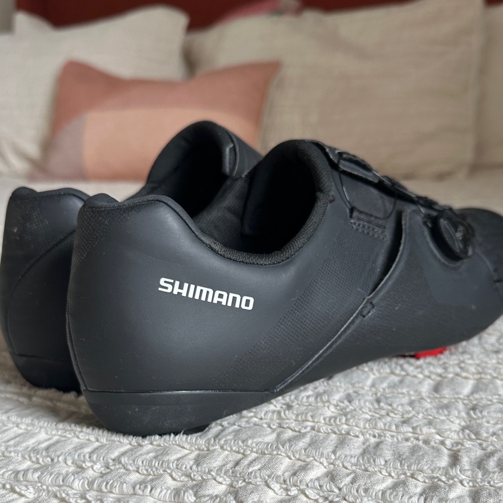 Shimano Matte Black Road Cycling Shoes with Boa Dial Men’s 48E